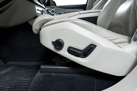 Volvo XC90 27 of 30