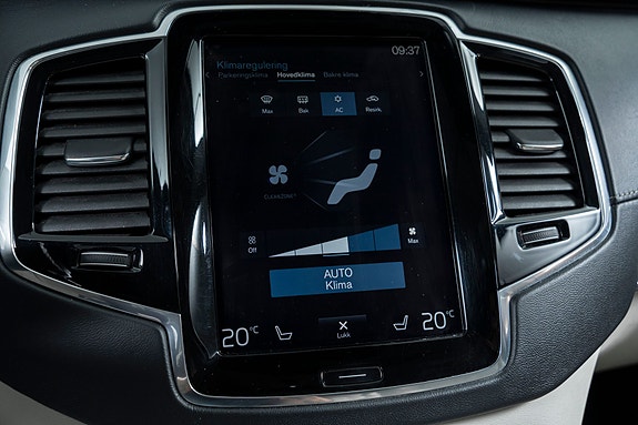 Volvo XC90 17 of 30
