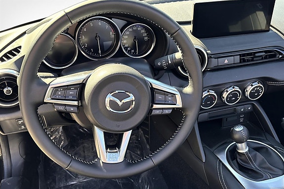 Mazda MX-5 11 of 15