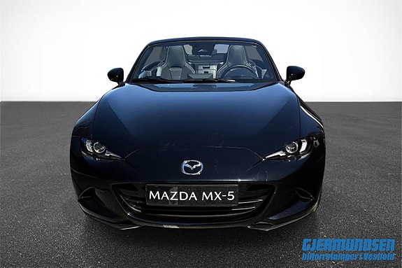 Mazda MX-5 2 of 5
