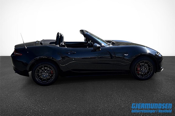 Mazda MX-5 4 of 5