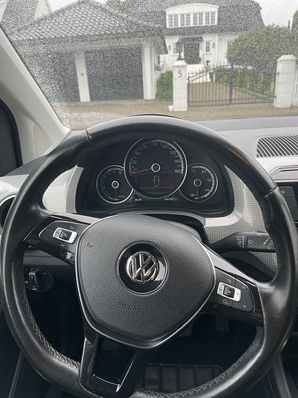 Volkswagen e-Up! 9 of 9