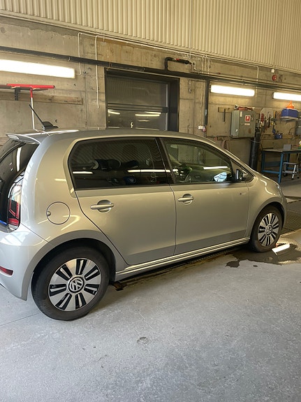 Volkswagen e-Up! 4 of 9