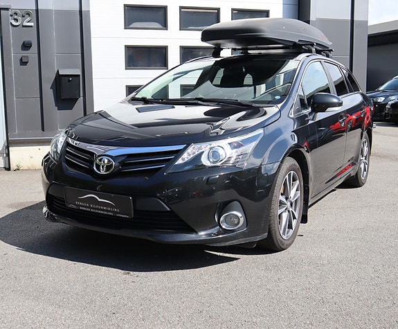 Toyota Avensis 3 of 5
