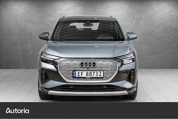 Audi Q4 e-tron 4 of 5