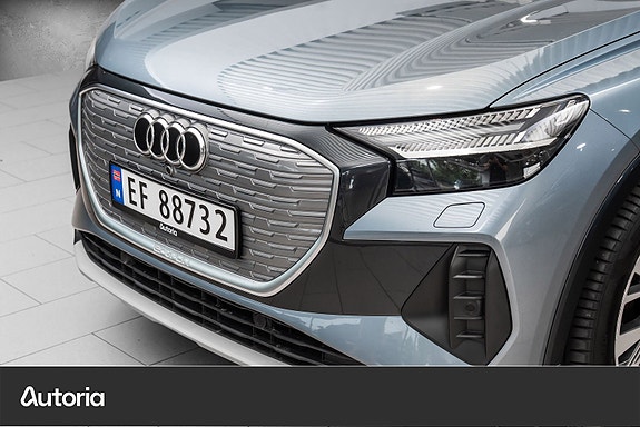 Audi Q4 e-tron 3 of 5