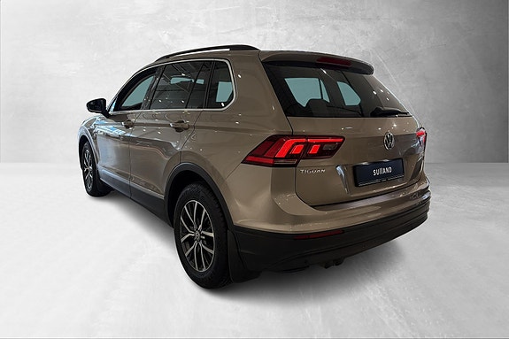 Volkswagen Tiguan 3 of 5