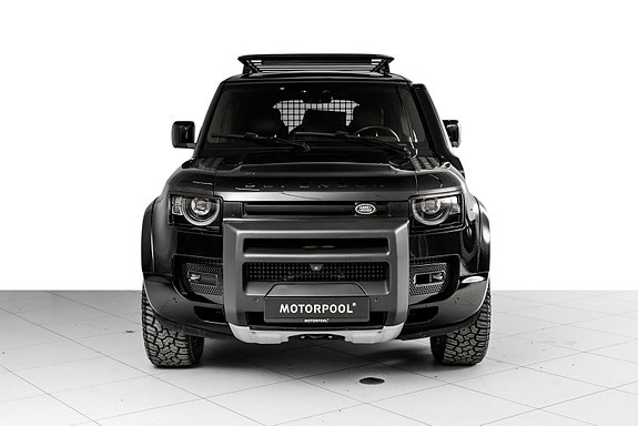 Land Rover Defender 110 4 of 5