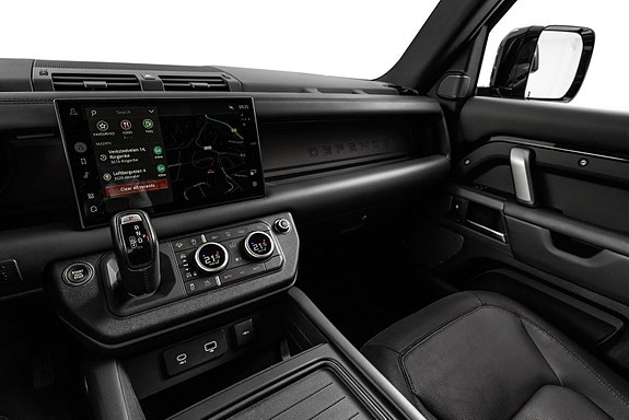 Land Rover Defender 110 11 of 30