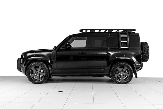 Land Rover Defender 110 3 of 5