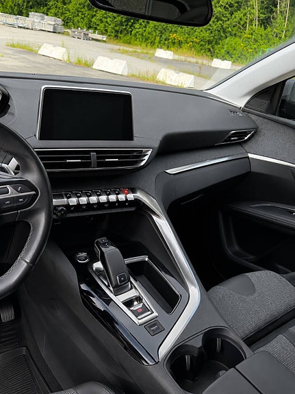 Peugeot 5008 12 of 14