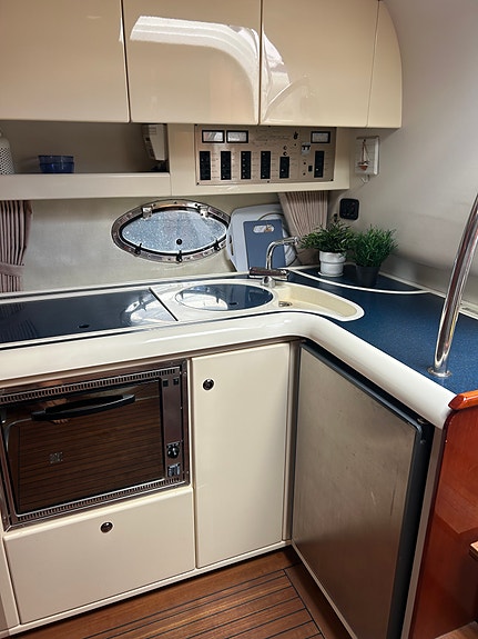 Fairline Targa 37 KAD44 EDC 16 of 30