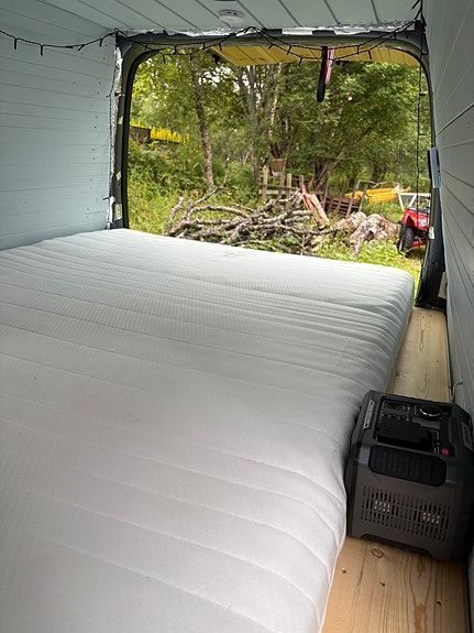 Volkswagen Caddy Maxi 17 of 30