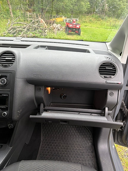 Volkswagen Caddy Maxi 23 of 30