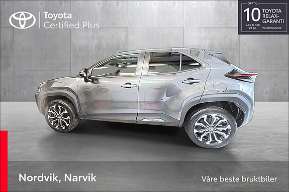 Toyota Yaris Cross 2 of 18