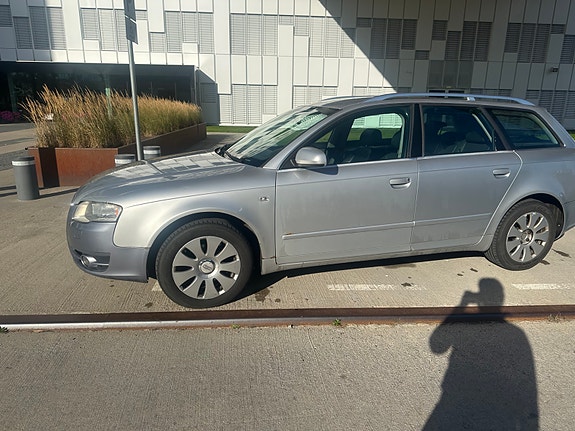 Audi A4 4 of 30