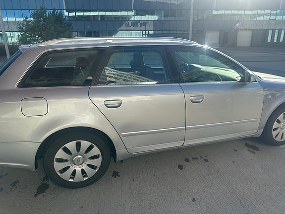Audi A4 13 of 30