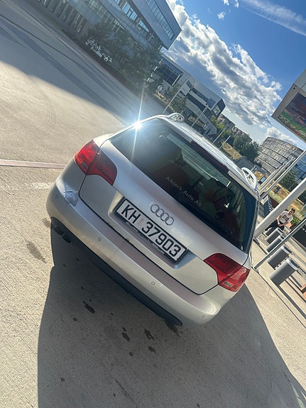 Audi A4 8 of 30