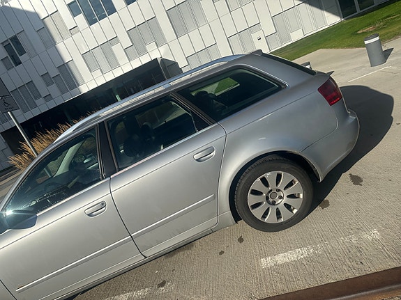 Audi A4 6 of 30