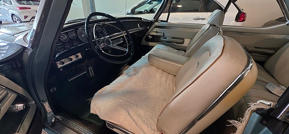 Chrysler 300 7 of 9