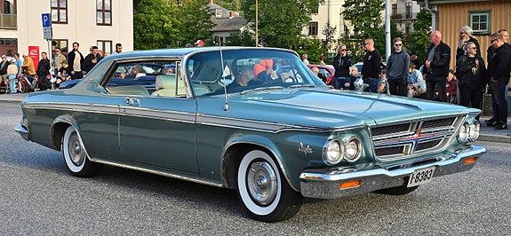 Chrysler 300 4 of 9