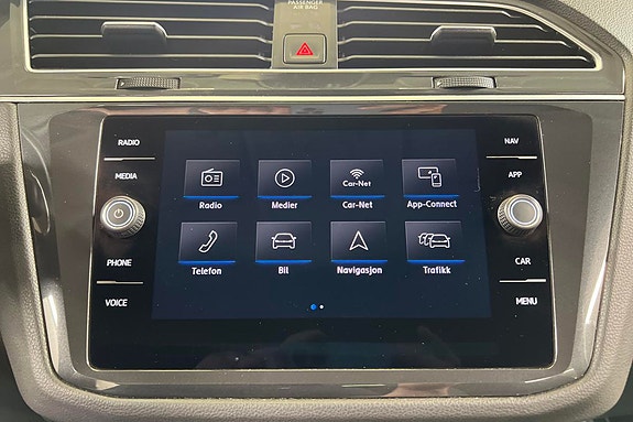 Volkswagen Tiguan 17 of 25