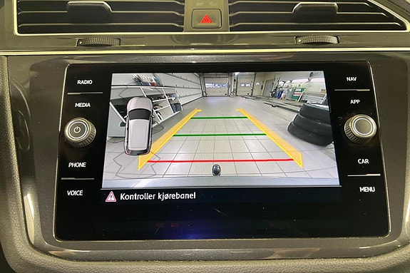 Volkswagen Tiguan 19 of 25