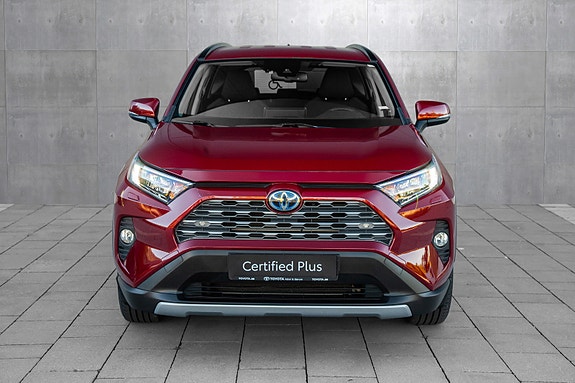 Toyota RAV4 6 of 20