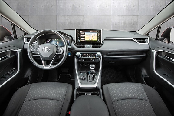 Toyota RAV4 7 of 20