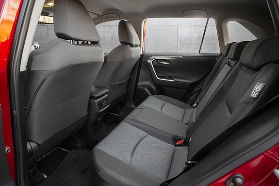 Toyota RAV4 14 of 20