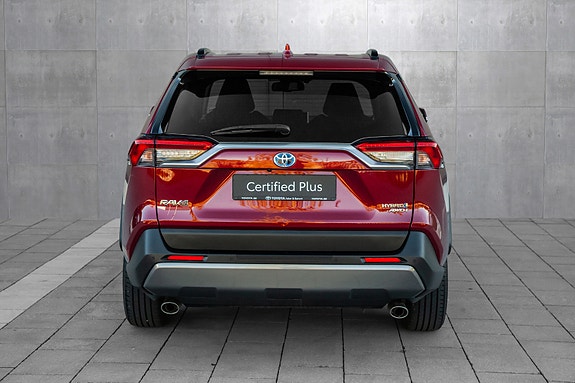 Toyota RAV4 3 of 20