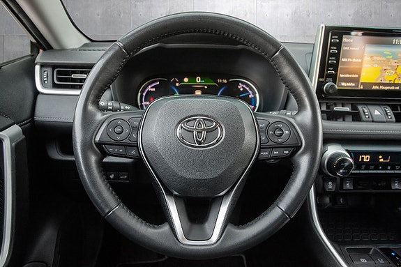 Toyota RAV4 9 of 20