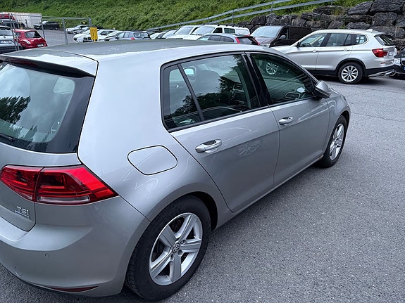 Volkswagen Golf VII 4 of 16