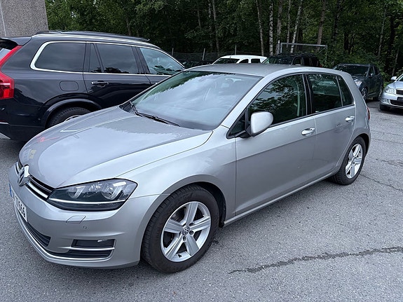 Volkswagen Golf VII 2 of 16