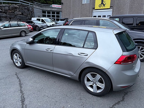 Volkswagen Golf VII 3 of 16