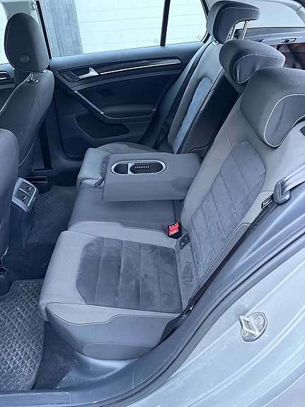 Volkswagen Golf VII 10 of 16