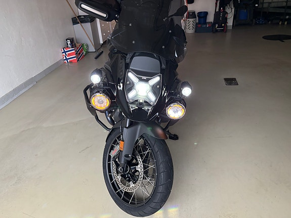 BMW R 1300 GS 5 of 10