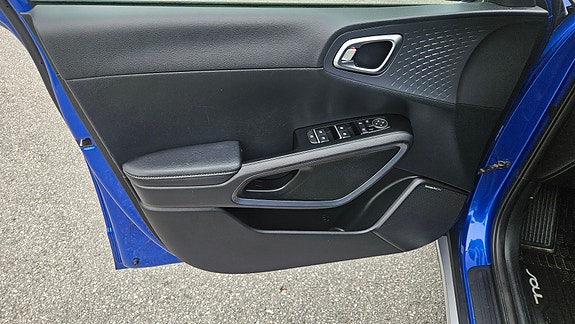 Kia e-Soul 12 of 30