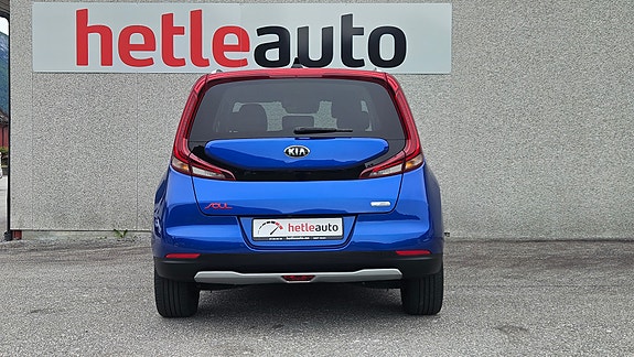 Kia e-Soul 7 of 30