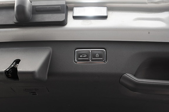 Kia EV9 11 of 30