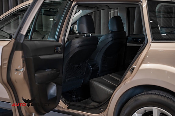 Subaru Outback 15 of 30