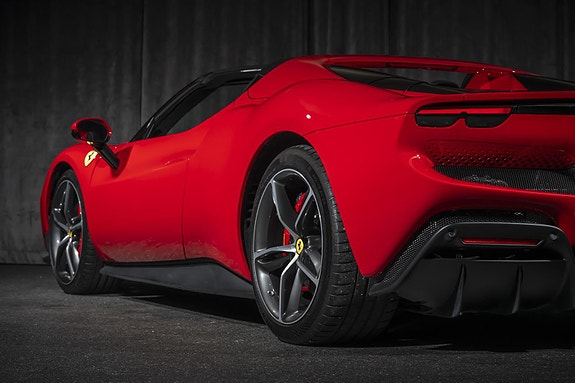 Ferrari 296 GTS 12 of 30