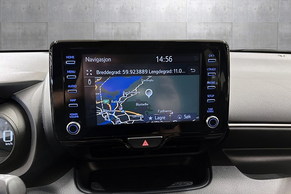 Toyota Yaris 13 of 19