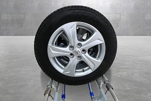 Toyota Yaris 19 of 19