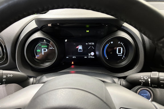 Toyota Yaris 12 of 19