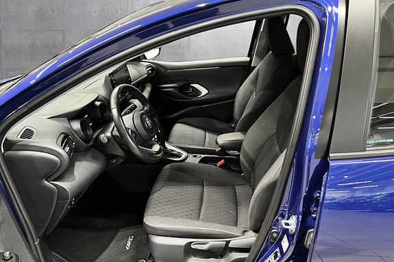Toyota Yaris 10 of 19
