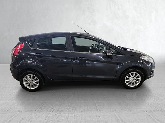Ford Fiesta 2 of 5