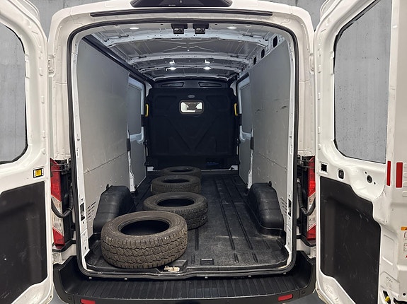 Ford Transit 16 of 20