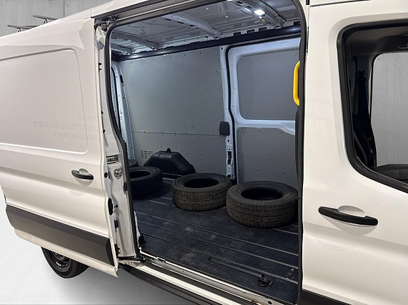 Ford Transit 17 of 20