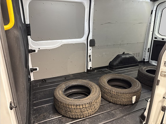 Ford Transit 15 of 20